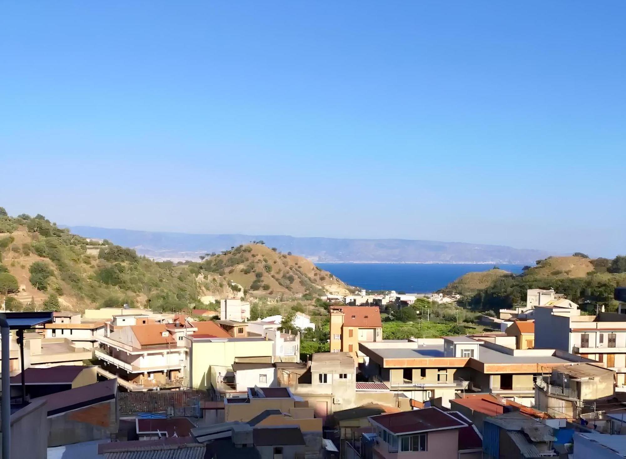 Fra Mare E Collina Nella Quiete Del Borgo Apartment Messina Exterior photo